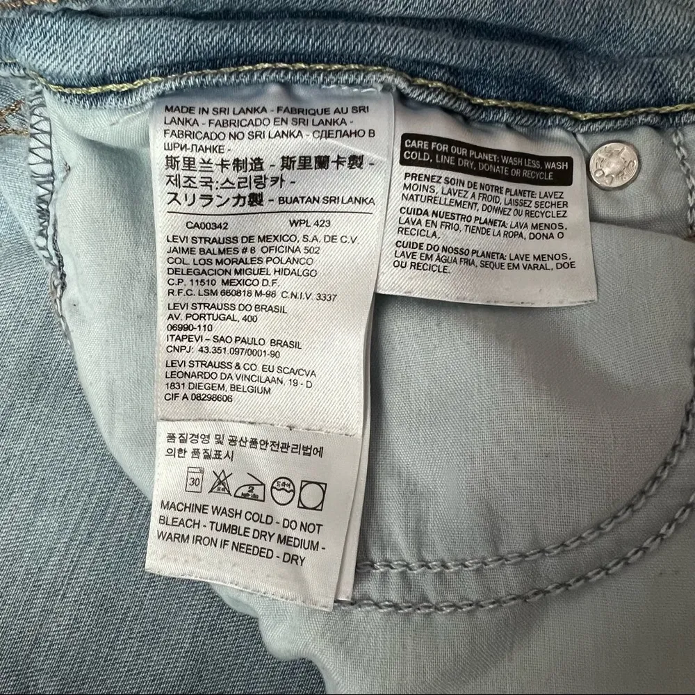 Levi's 711 Skinny Denim Blue Jeans Light Wash Waist 30 - Image 8