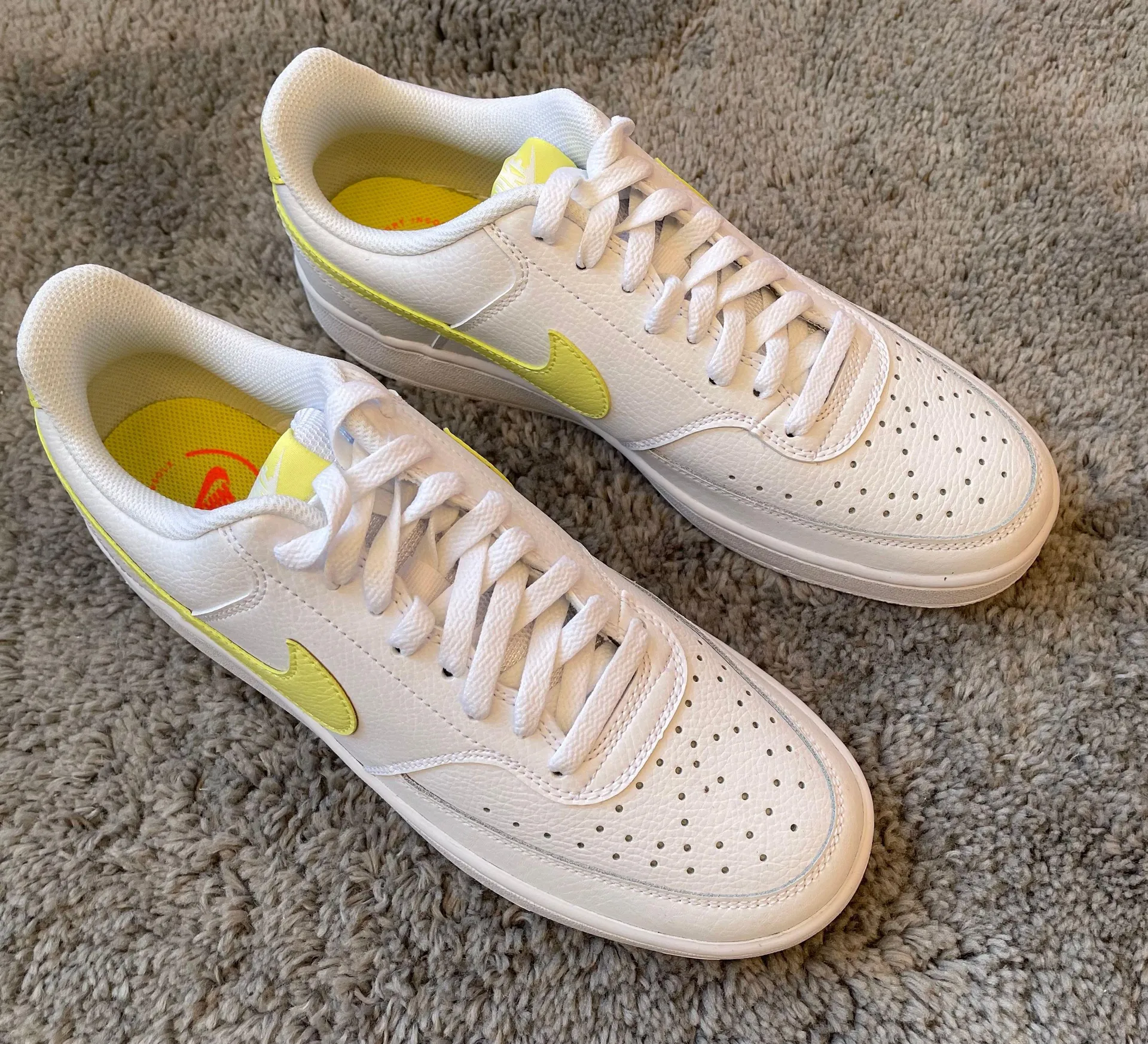 Nike Shoes 10.5 - Image 4