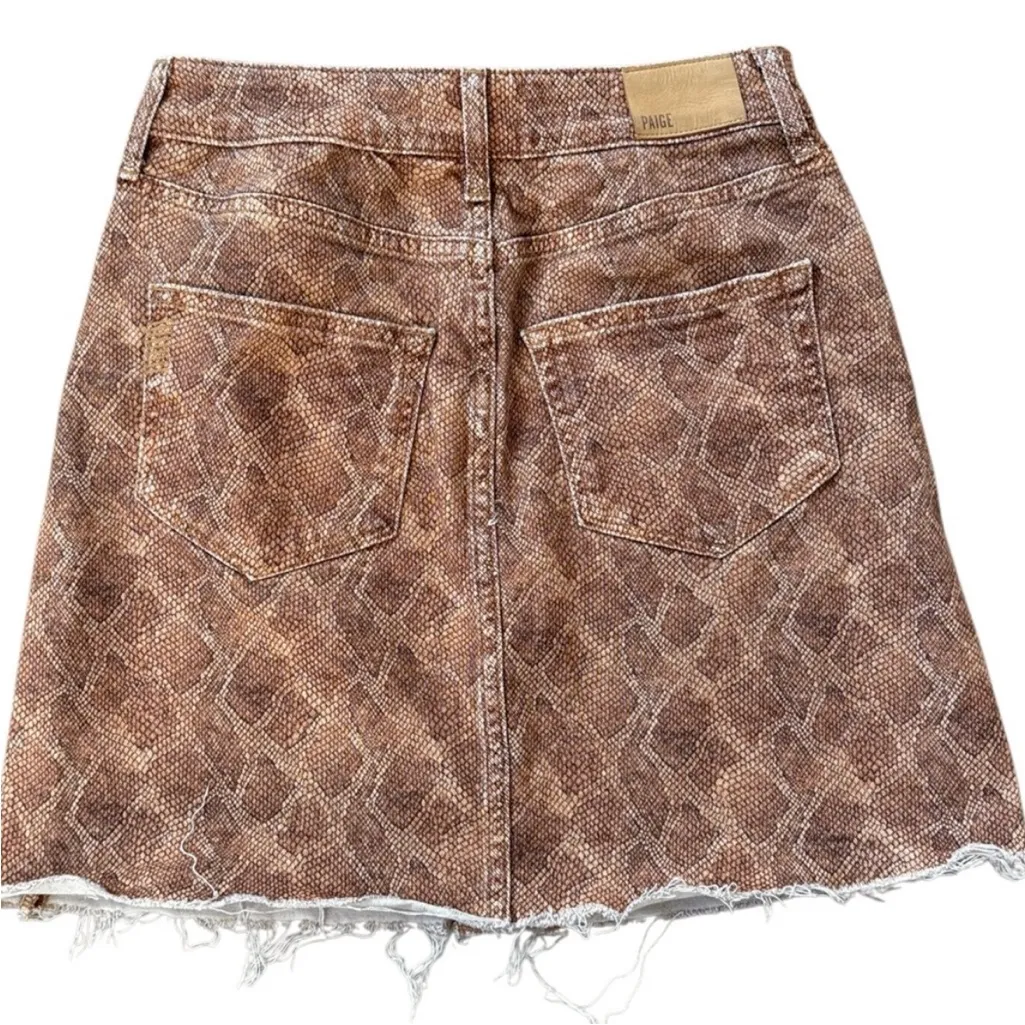 EUC PAIGE Aideen Raw Hem Denim Skirt Bronze Viper Print Size 25 Retail @ $128.00 - Image 7
