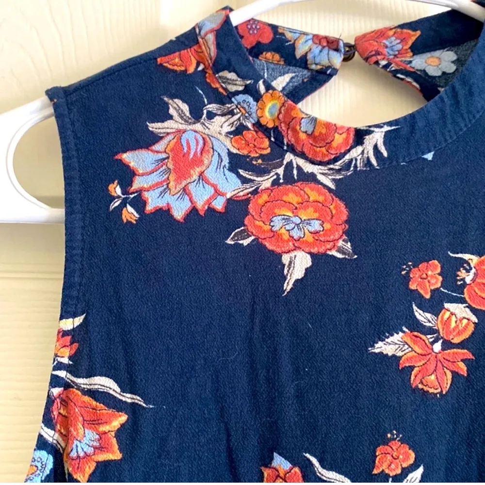 Blue Floral Romper With Back Cutout - Image 4