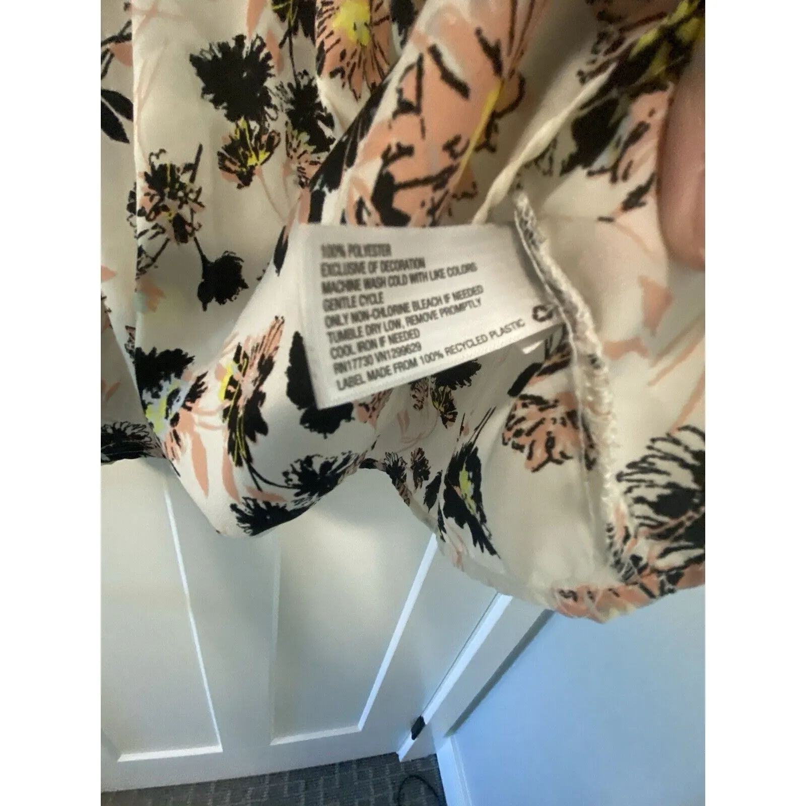 XHILARATION long sleeve multicolor floral‎ blouse size Medium - Image 3