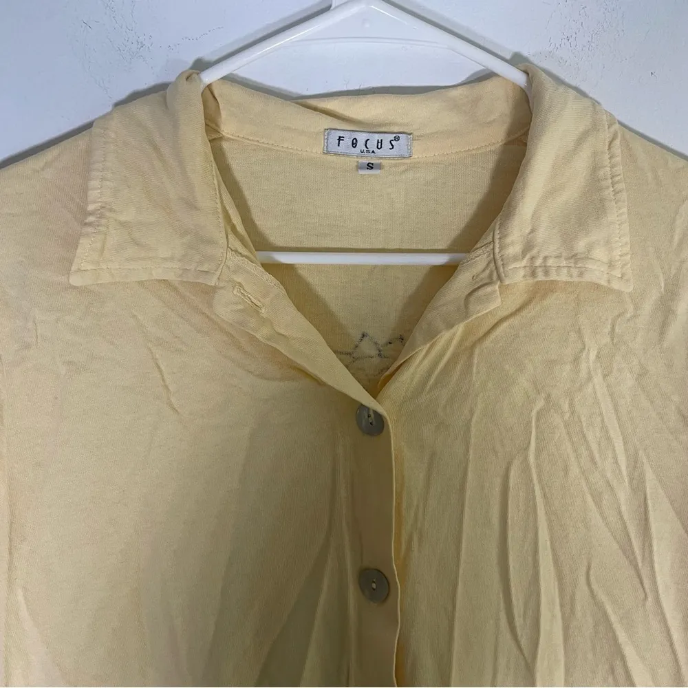 Vintage Women’s Baby Yellow Button Down Beachy Blouse Size Small - Image 4