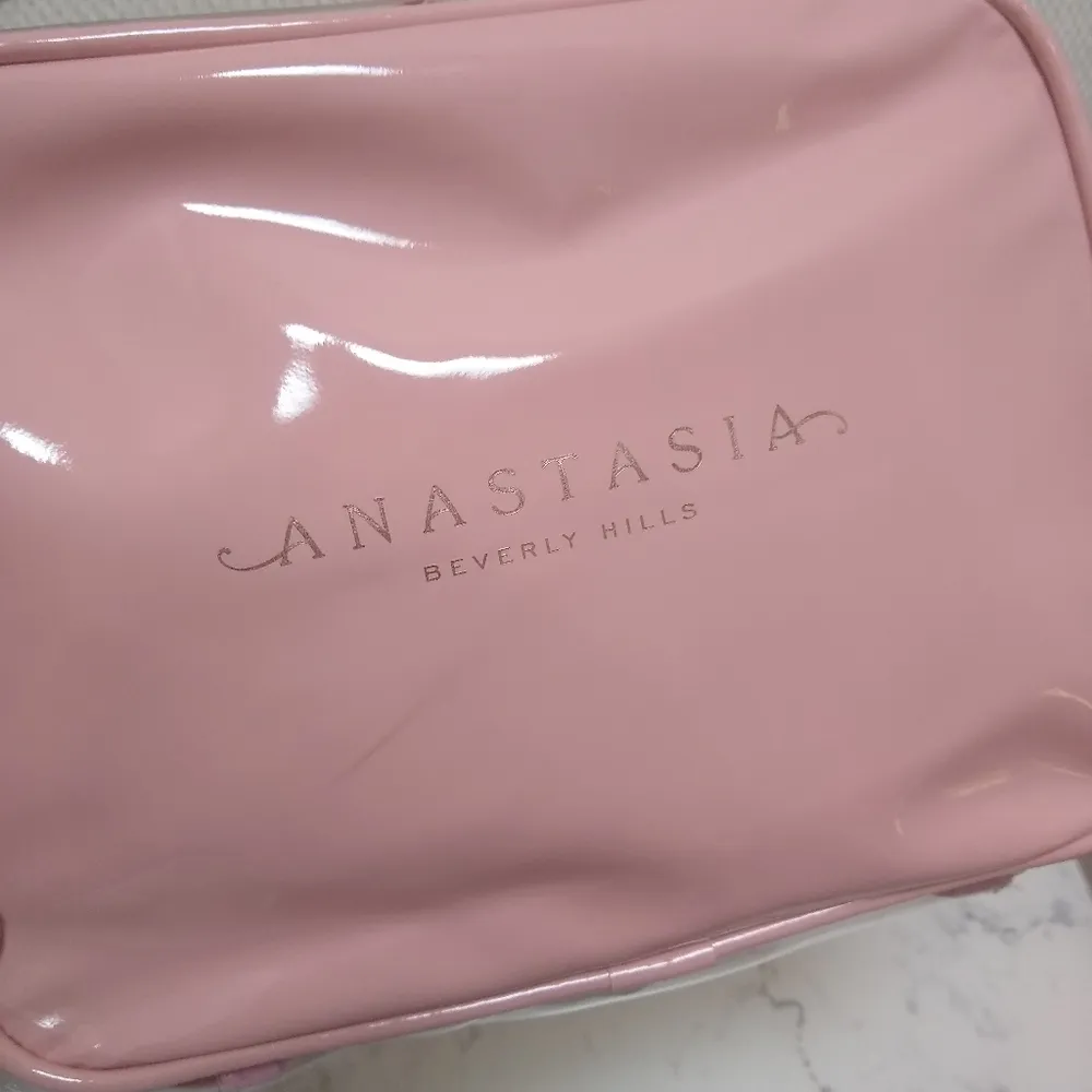 Anastasia Beverly Hills Pink Clear Makeup Toiletries Bag New Without Tag - Image 4