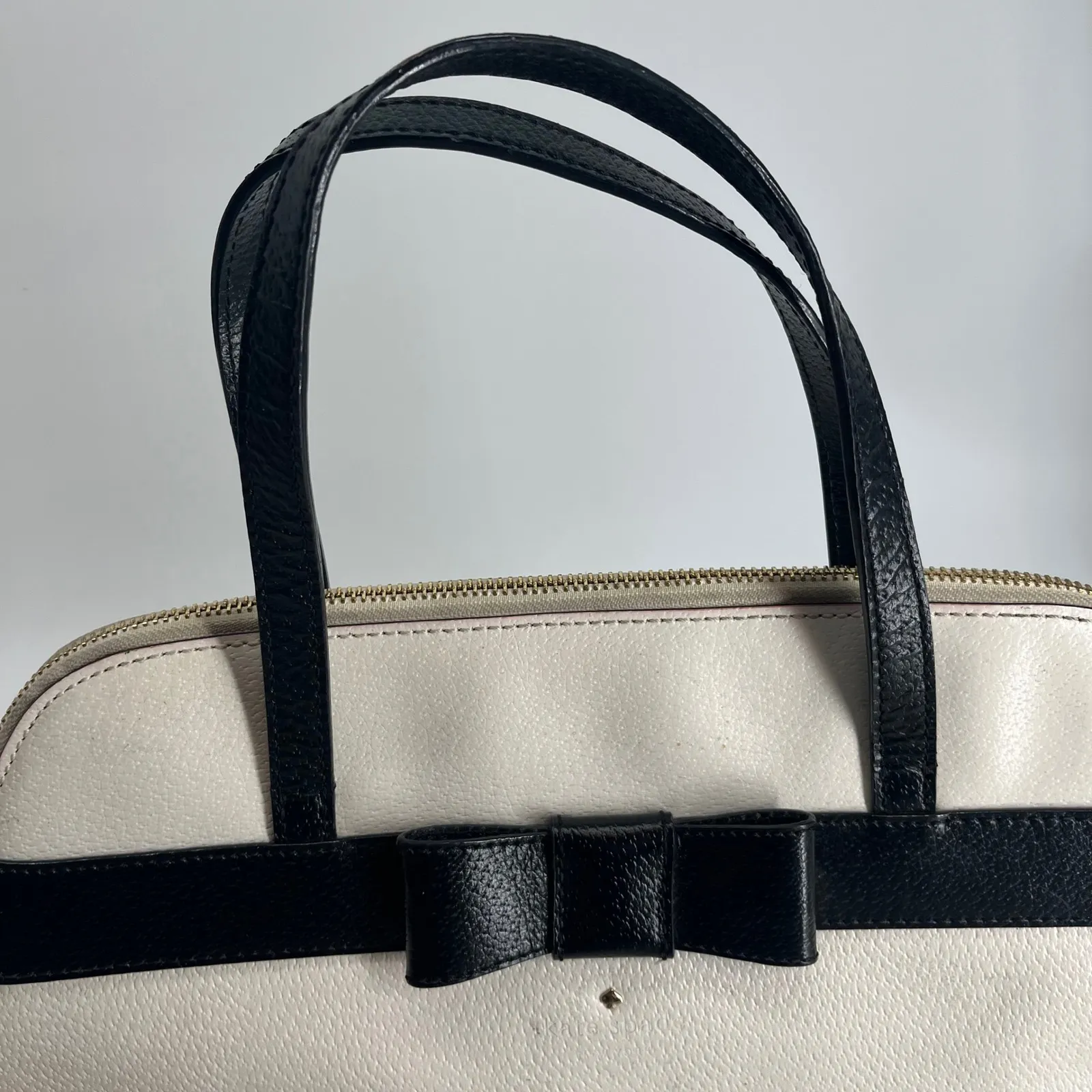 Kate Spade‎ Bow Medium Maise Kirk Park Purse Tote Black White w/ Red Interior - Image 5