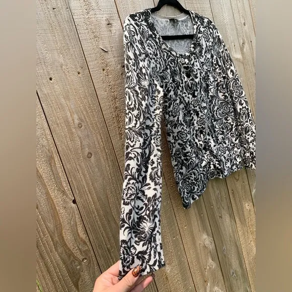 Talbots medium Black Cream Floral Shimmer Gold Women’s Cardigan‎ Sweater - Image 3