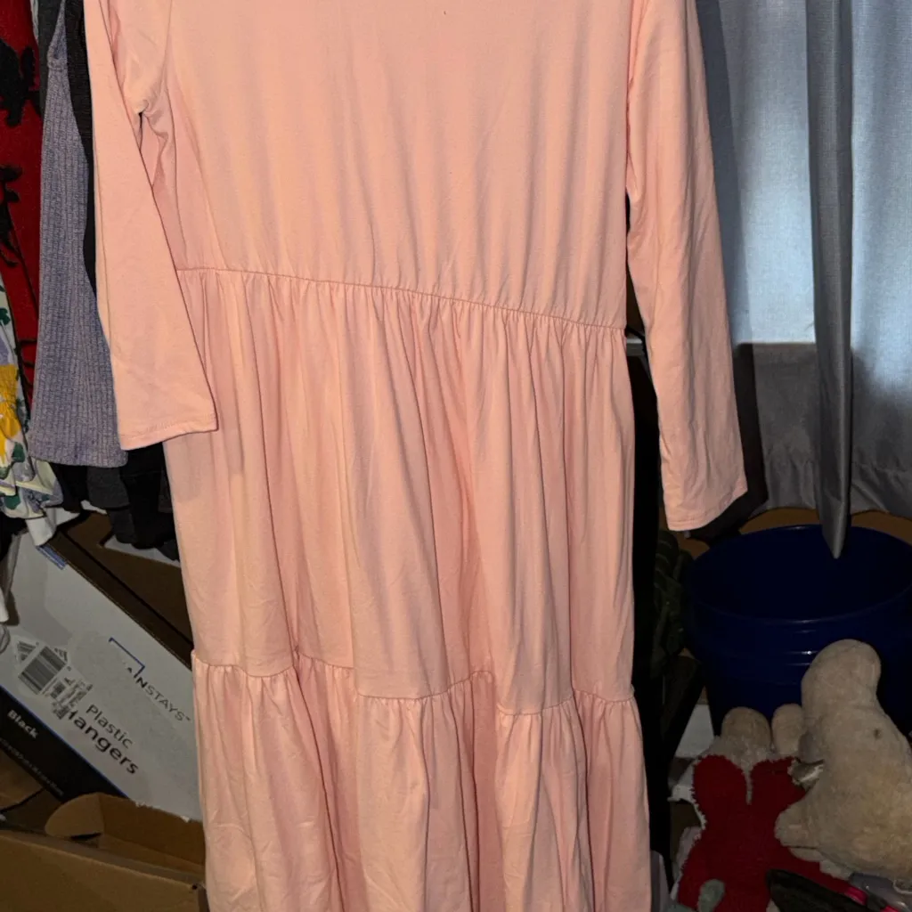 Reborn J Peach Midi Dress Tiered size medium NWT - Image 2