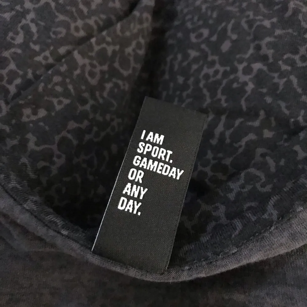 Adidas Cheetah Print T-shirt - Image 4