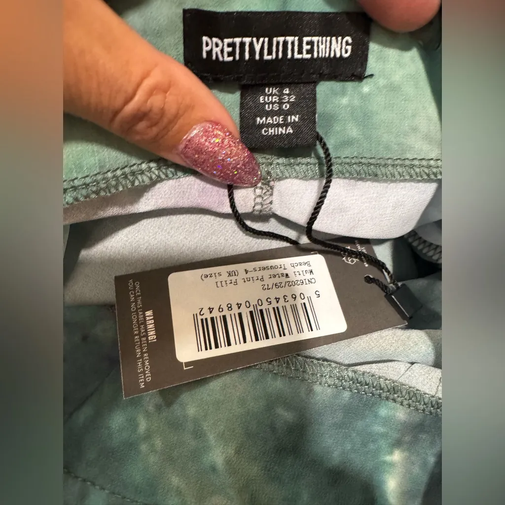 NWT PRETTYLITTLETHING
Multi Water Print Frill Beach Trousers - Image 5