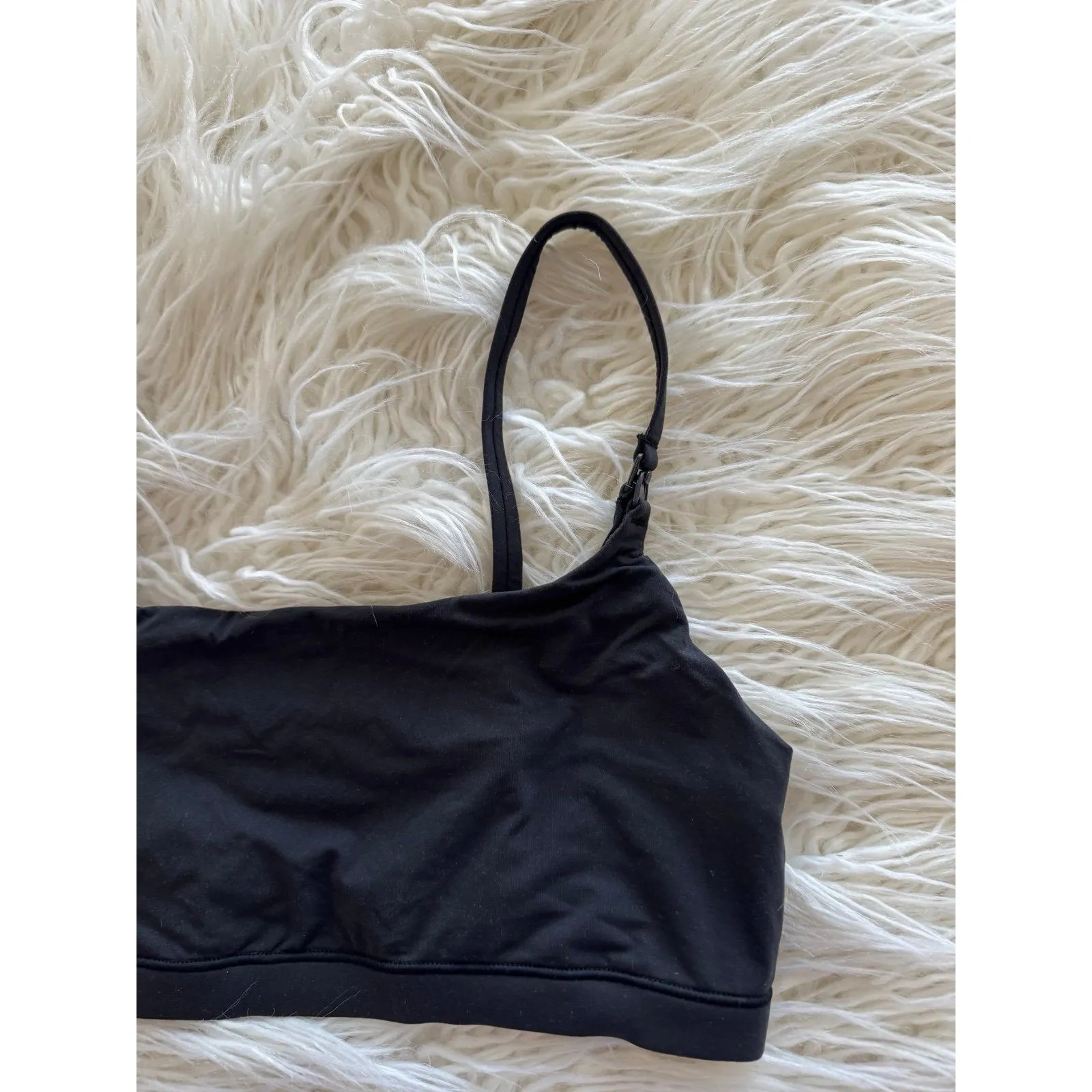 Skims Fits Everybody Maternity Nursing Scoop Bralette
Onyx Size Small - Image 3