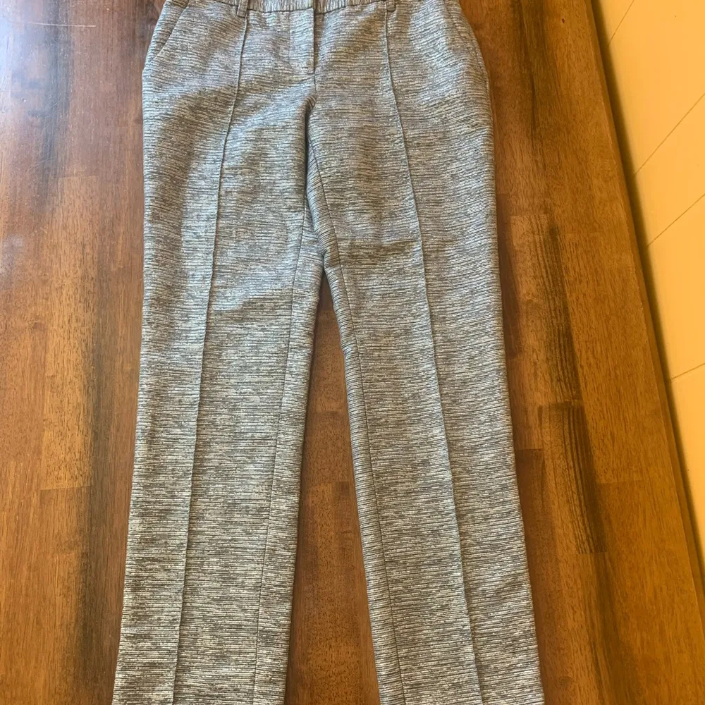 BCBG silver tweed metallic holiday chrome pants size 2 - Image 2