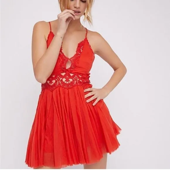 FREE‎ PEOPLE FP ONE Ilektra Lace Crochet Dress in Red size Small - Image 9