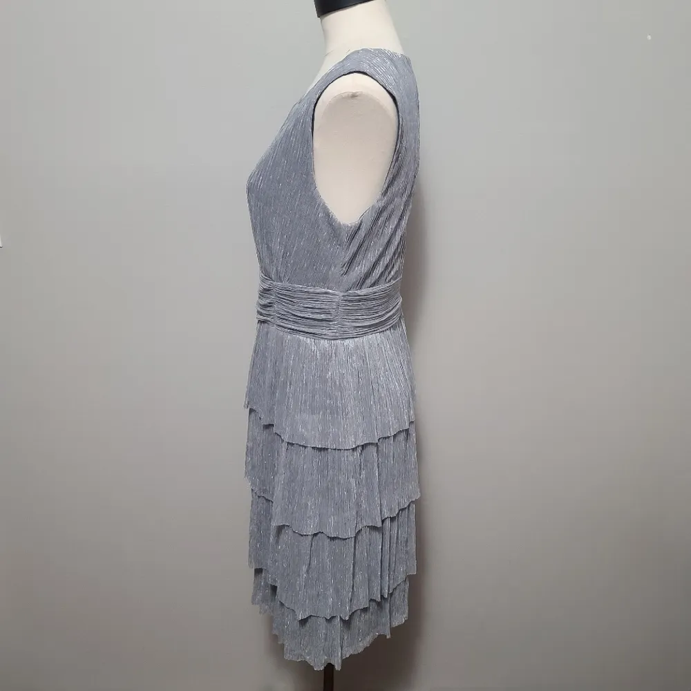 Connected Apparel  silver plisse tiered midi dress size 12 - Image 4