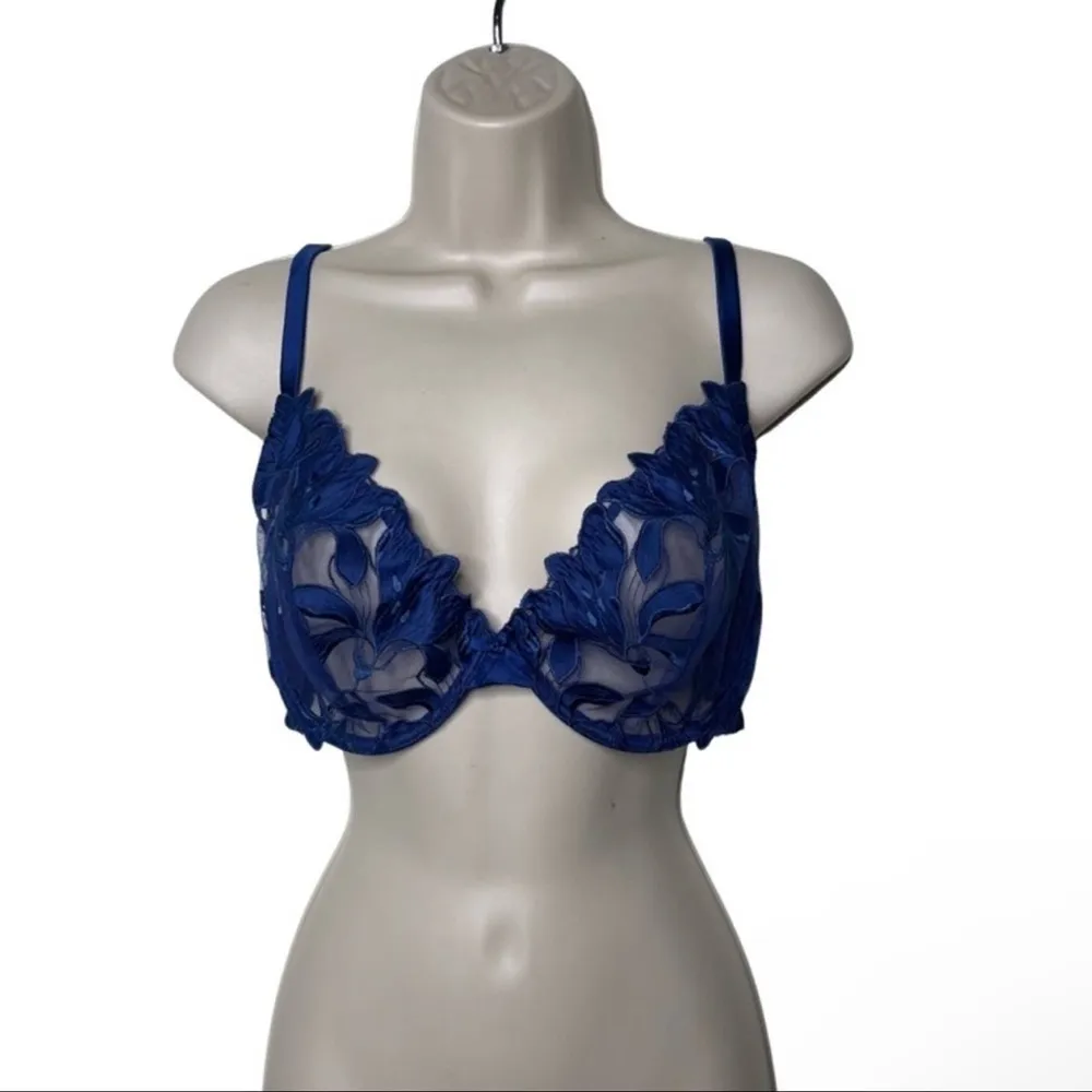 Fleur du Mal Fuller Cup Lily Embroidery Plunge Demi Bra in Starry Blue 36F (38E) Size undefined - Image 2
