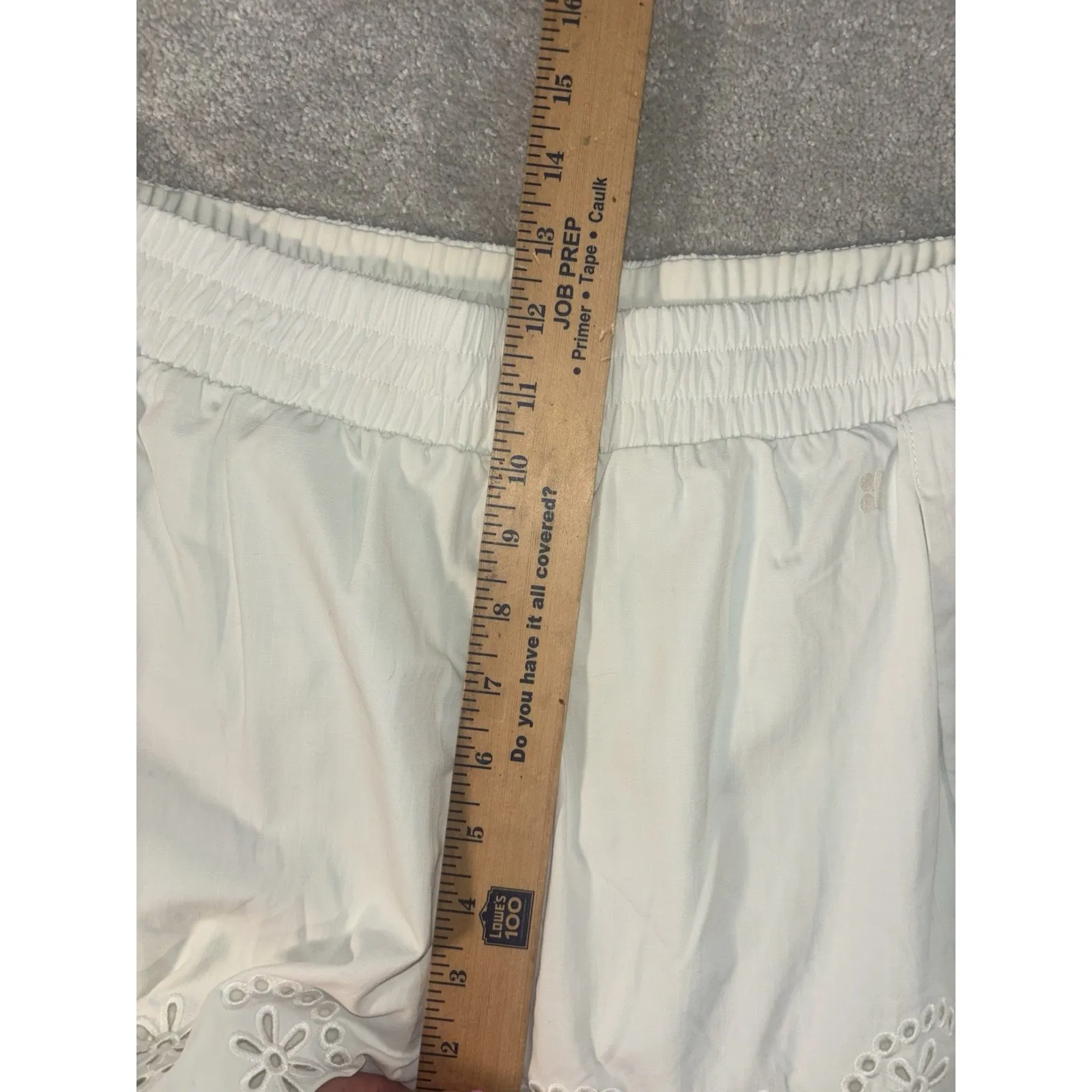 SWEATY BETTY BRODERIE ANGLAISE SHORTS‎ WOMENS Lily White L 10 RUNNING NWT EYELIT - Image 11