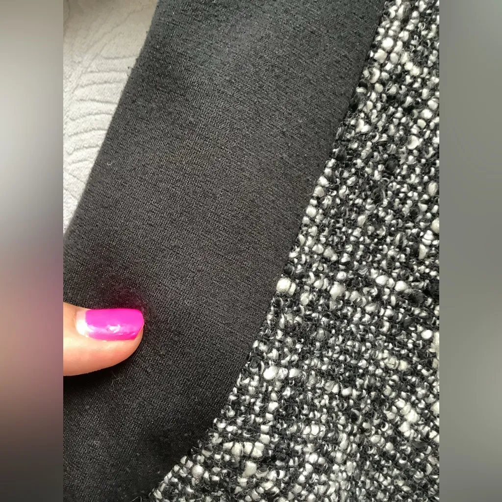 NICE  COMFY blazer 🤍🖤🤍🖤🤍 - Image 3