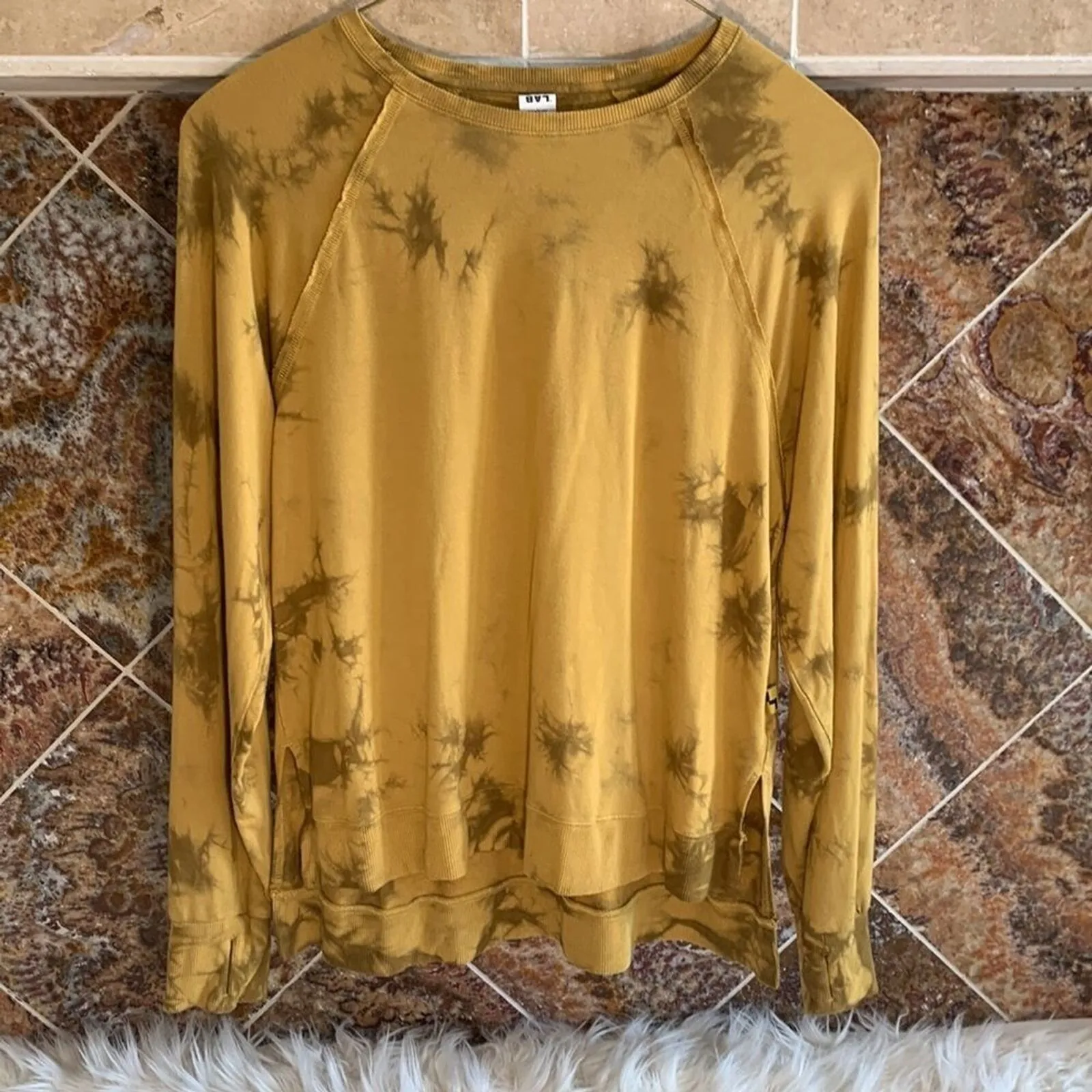JoyLab Soft Lightweight Sweatshirt Antique Gold Size Medium - Image 3