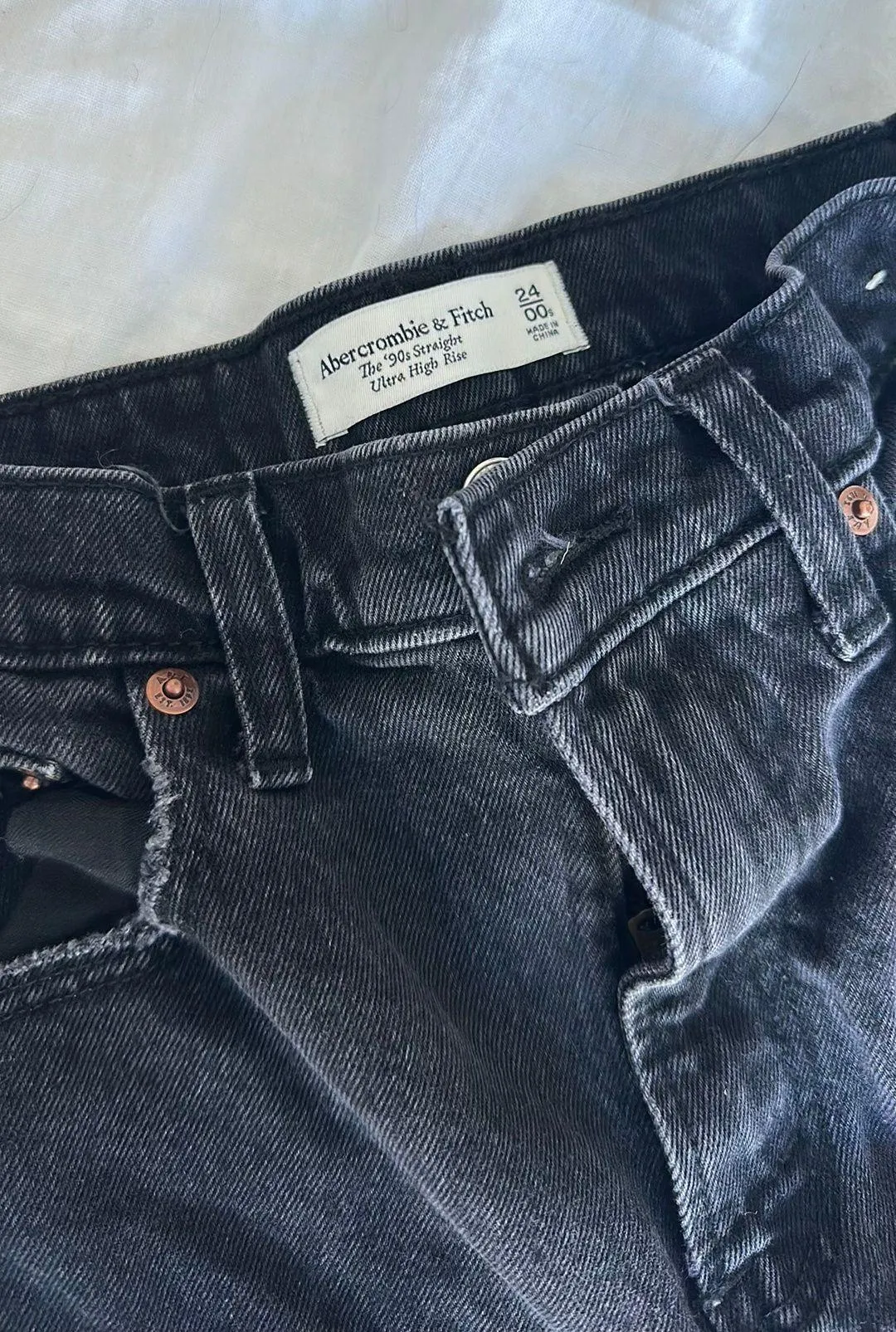 90’s Straight Ultra High Rise Jeans - Image 3