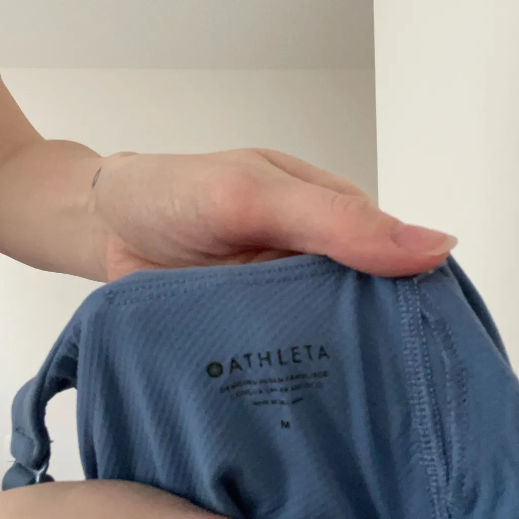 Athleta Blue Women's Crop Top - Image 3