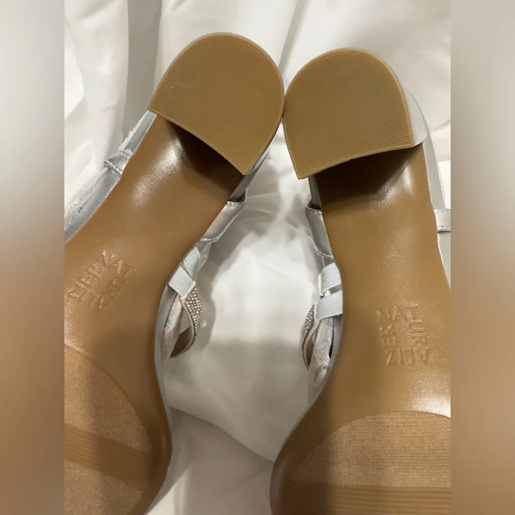 Naturalizer Bridget4 Silver Strappy Rhinestone Sandal Size 9M Block Heel- New! - Image 8