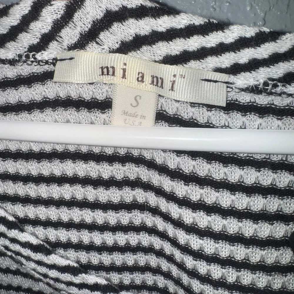 Miami Asymmetrical‎ Black and White Sleeveless Tank Top - Image 2