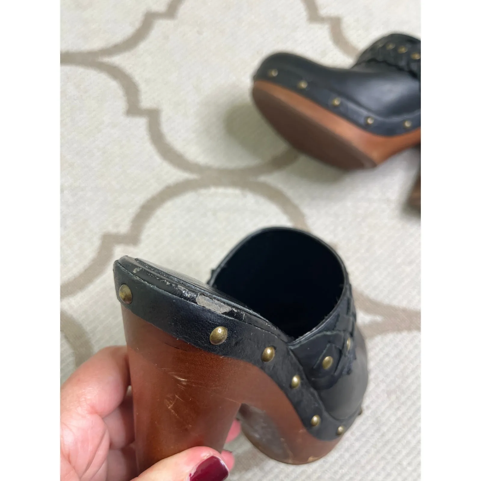 Vintage Lauren Ralph Lauren Leather Wood studded slip on closed toe Mules,size 6 Black - Image 15