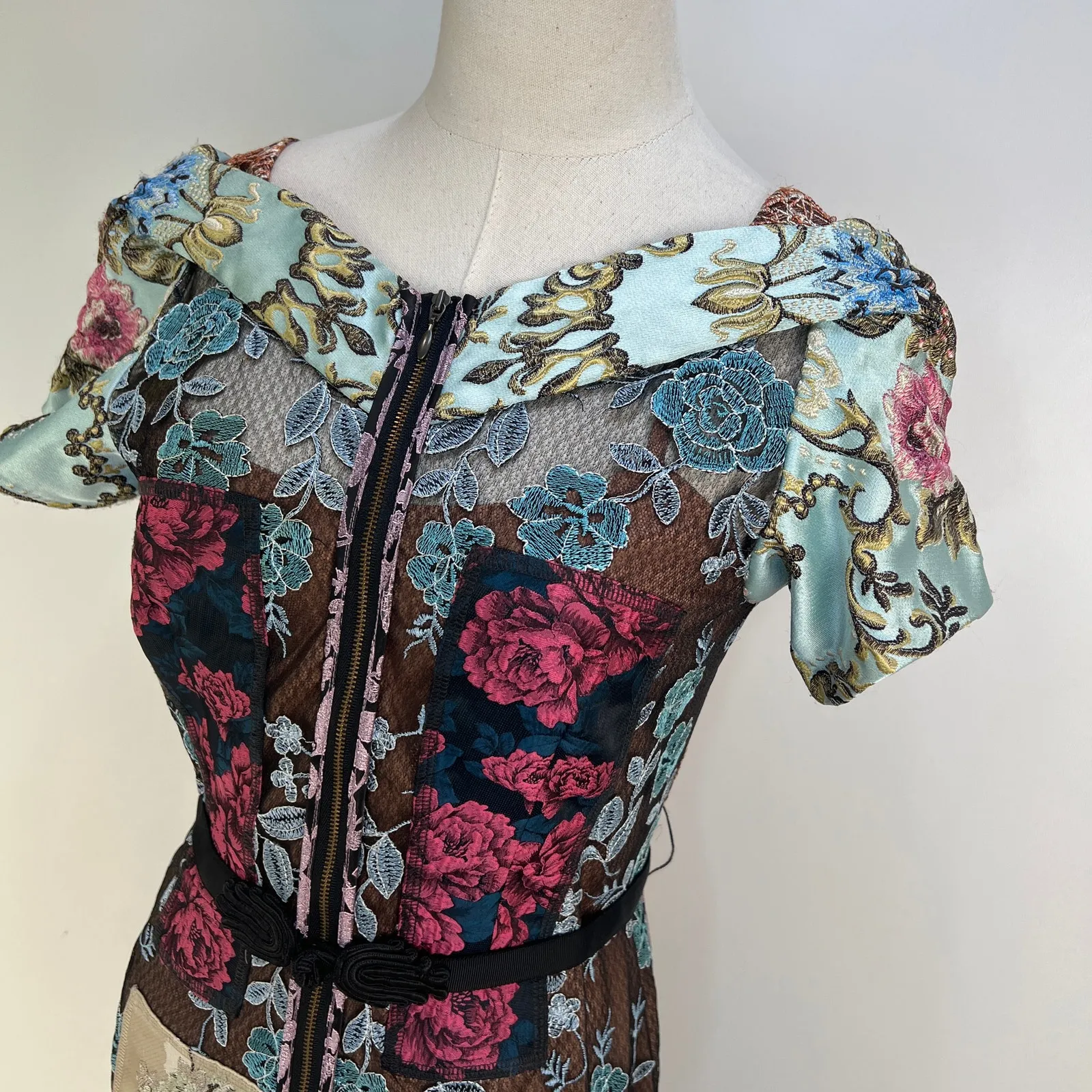 Anthropologie Beguile by Byron Lars Brocade Floral Dress Black Lace Sheath Mini - Image 2