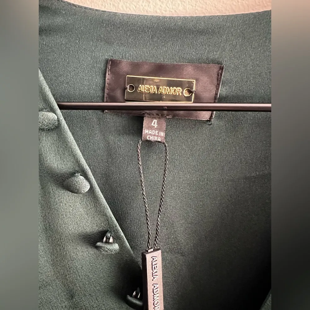 Alexia Admor Emerald Green faux Wrap Dress long sleeve silky size 4 - Image 4