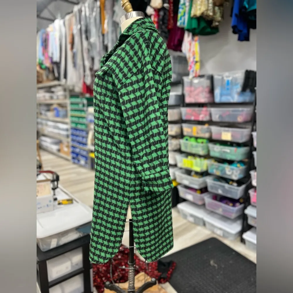 Akira Houndstooth Shacket L - Image 4