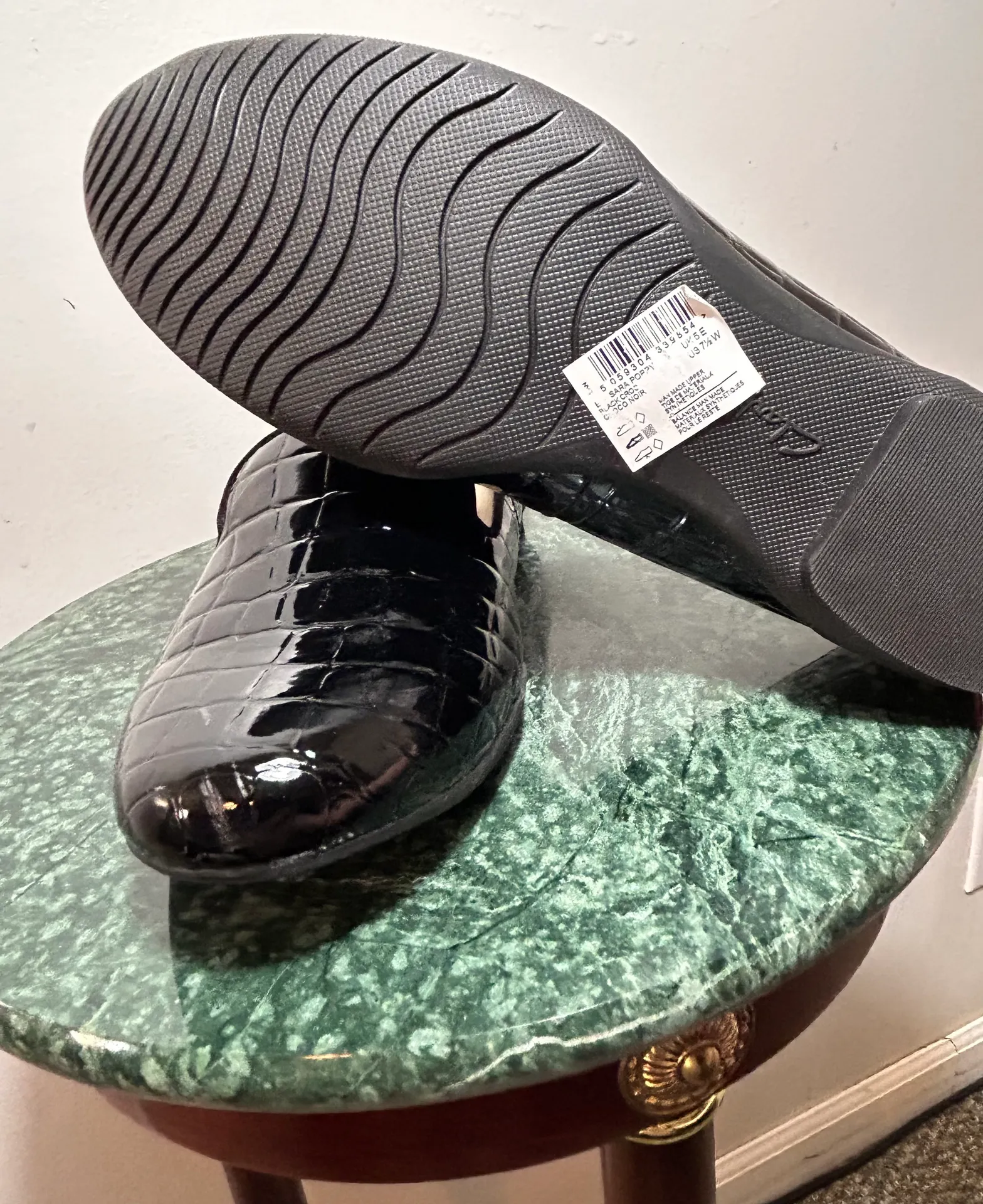 Women's patent leather shoes. Size 7.5. $30. - Image 5