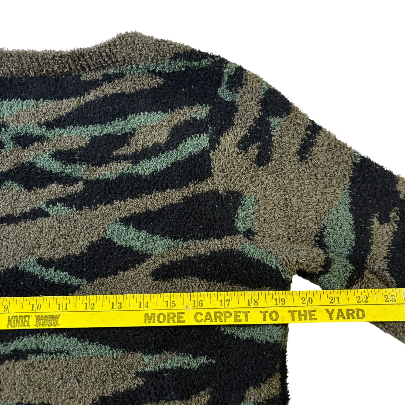 Barefoot Dreams CozyChic‎ Camo Print Pullover Sweater Women's Small - Image 9