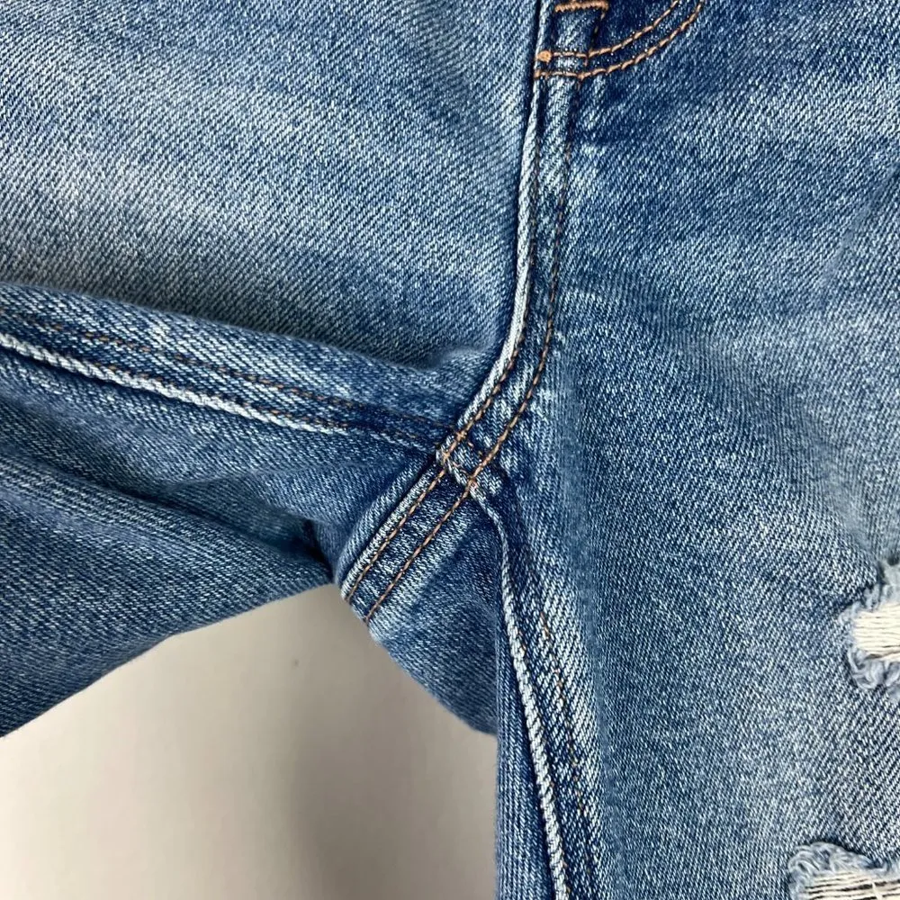 American Eagle  Distressed Stretch Mom Jean Ankle Length Size 2 EUC T2586 - Image 5