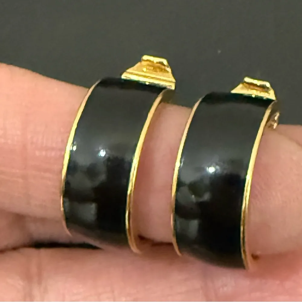 Vintage MONET Signed Black Enamel Gold - Image 10