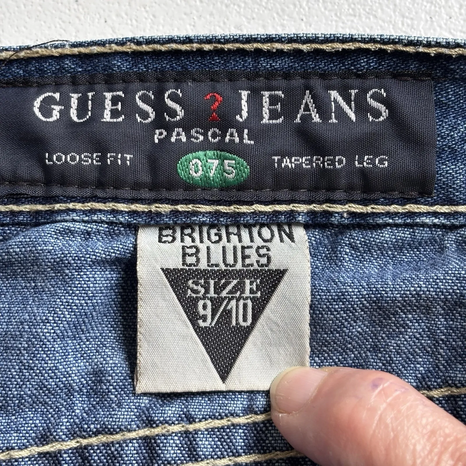 Vintage‎ Guess Denim Jean Workwear Shorts Sz 9/10 Y3K Pockets - Image 4