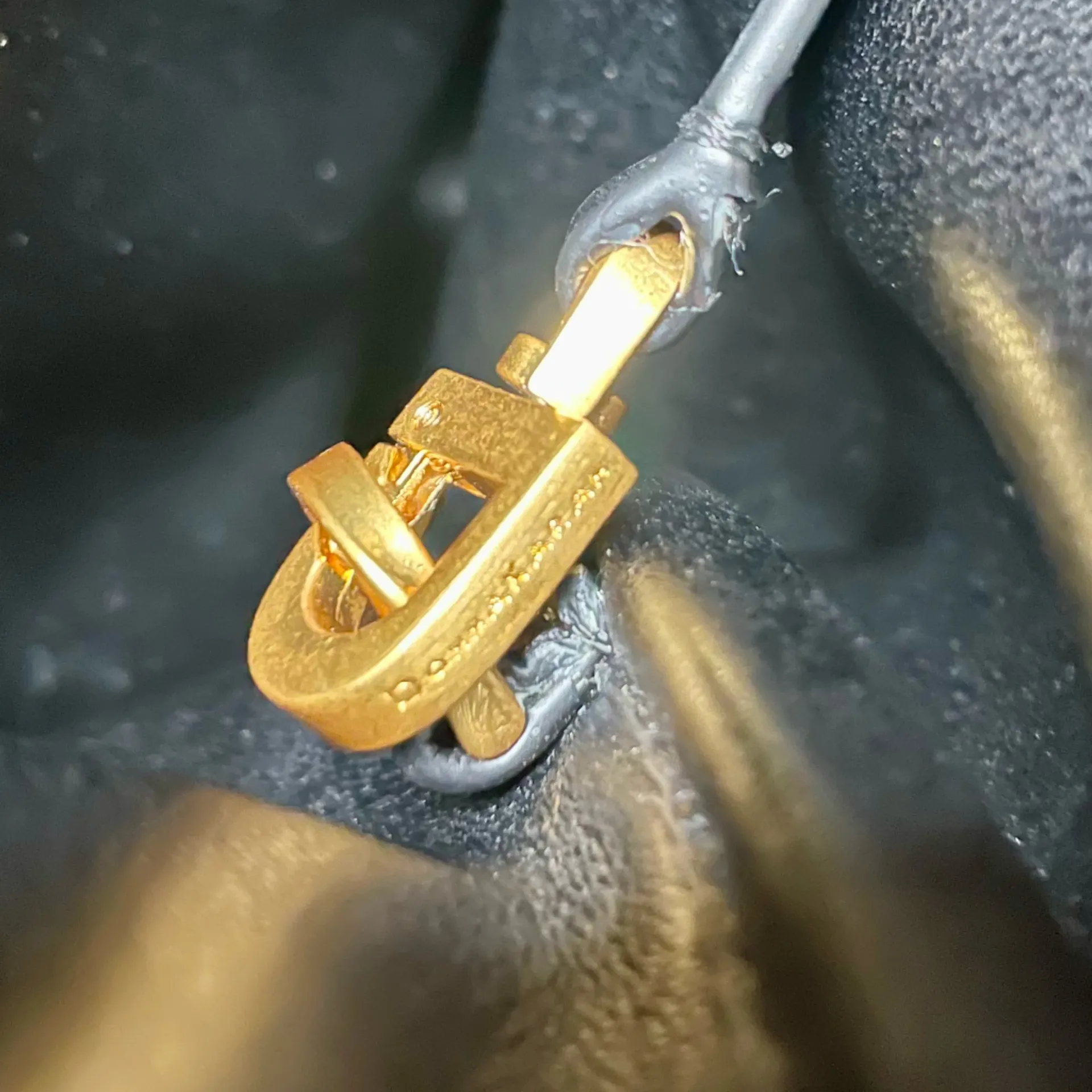 Donna Karan Laser Cut Oversized Hobo Baldwin Shoulder Bag w/ Matching Pochette - Image 11