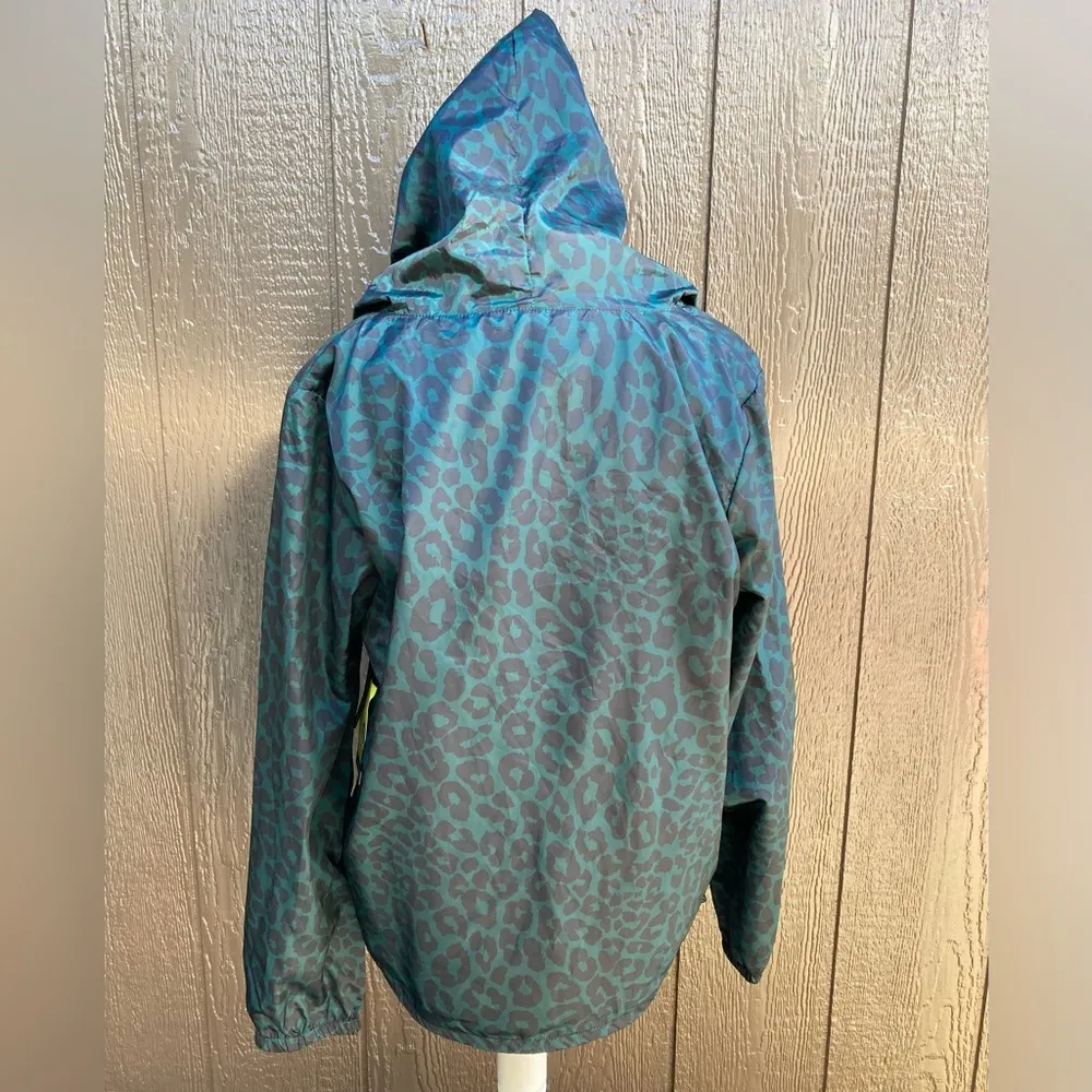 NWT Xersion Women’s Size small  Rain Jacket Lightweight Running Cycling - Image 2