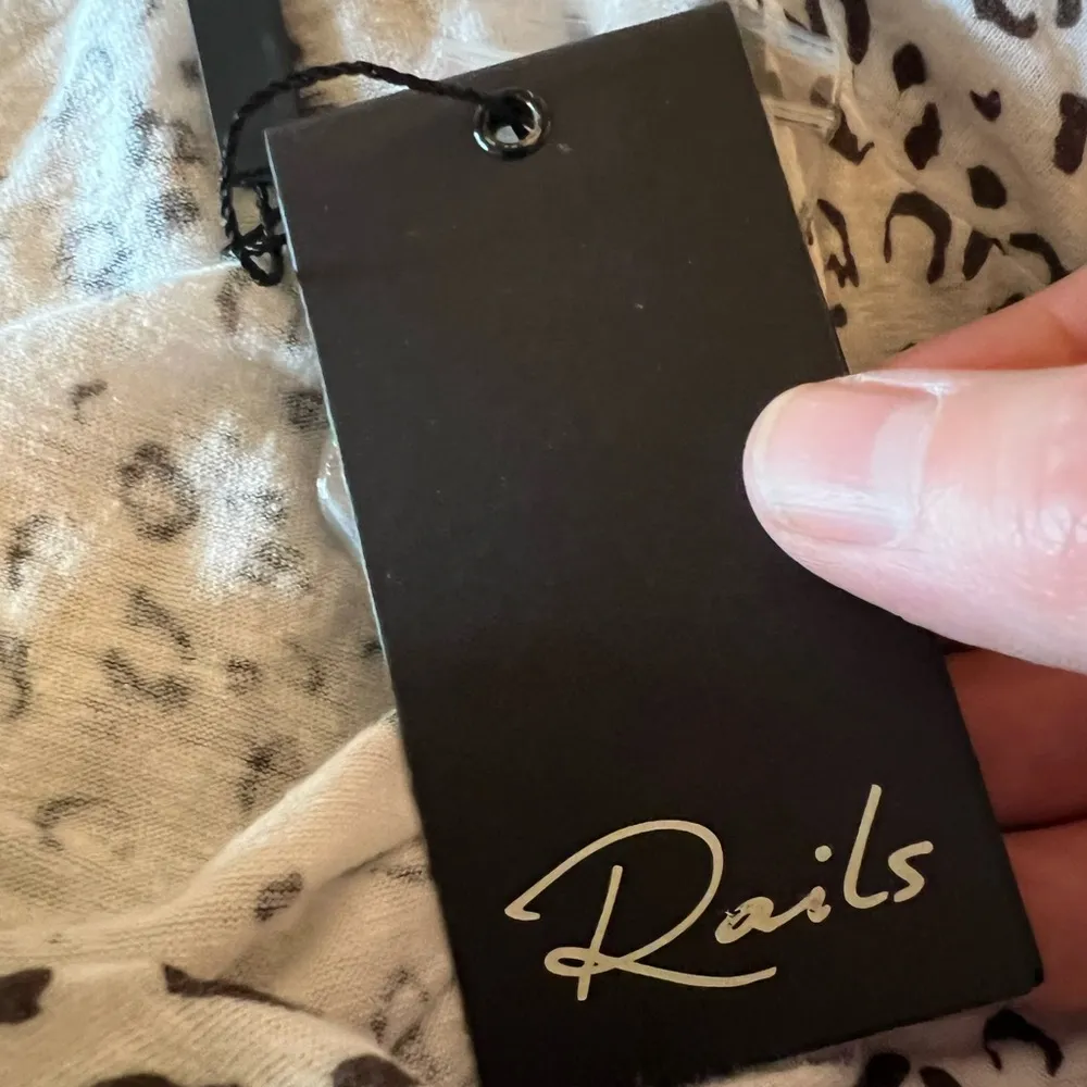 Rails Henley Top Shirt Jourdan White Mocha Leopard Linen Rayon Blend NWT Small - Image 13