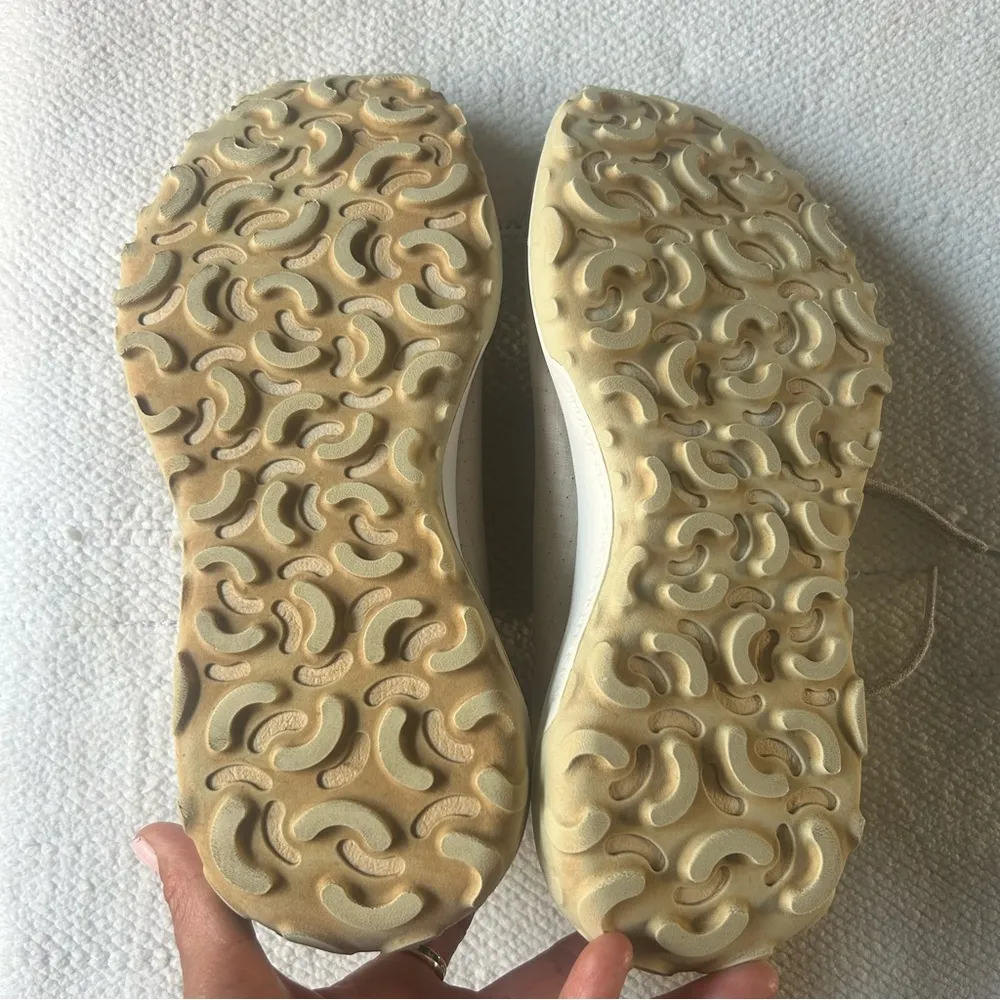 Allbirds Tráil Runners Cream Sneakers with Knit Upper and Chunky Sole - Image 7