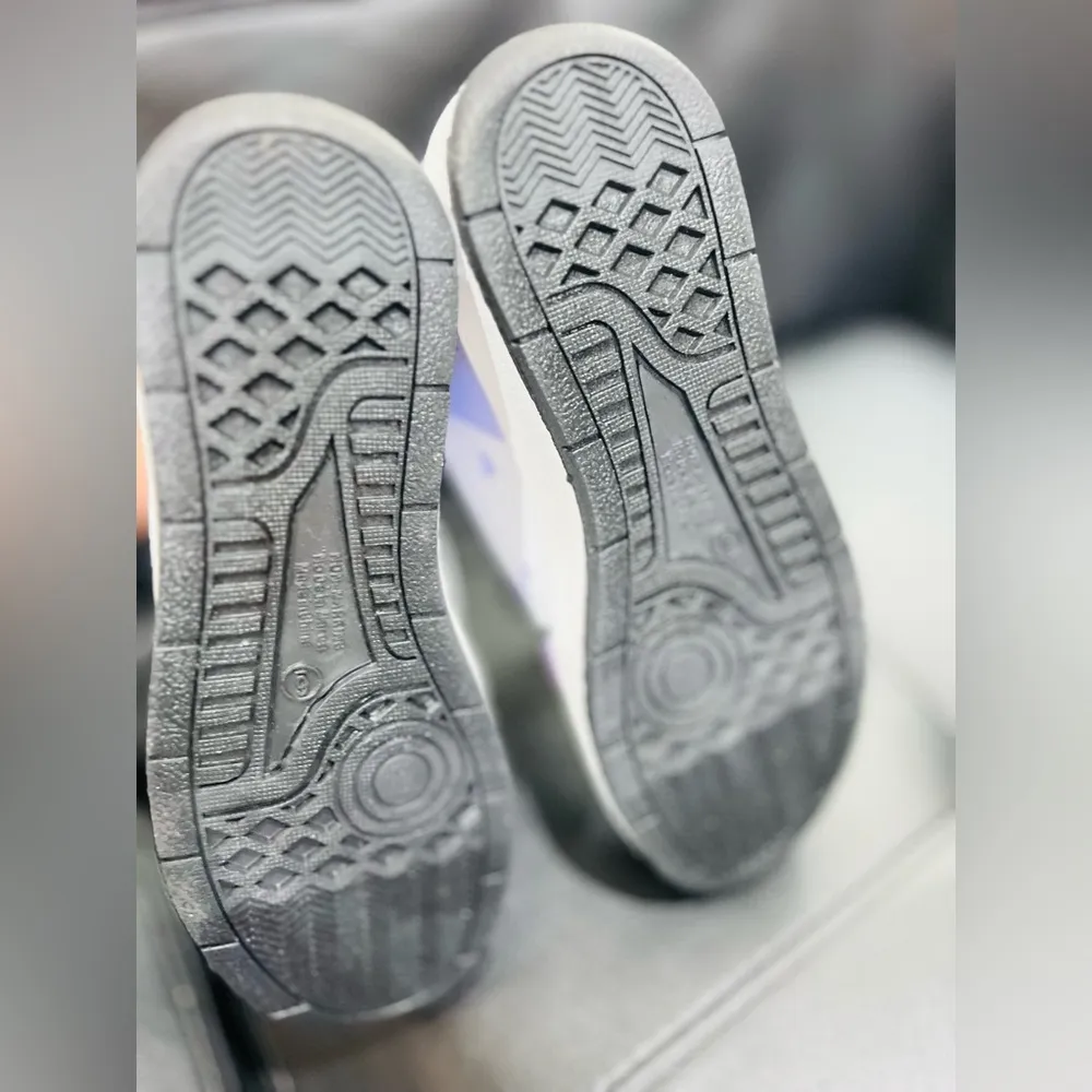 Hello Kitty  women’s shoes size 6 NWT - Image 6