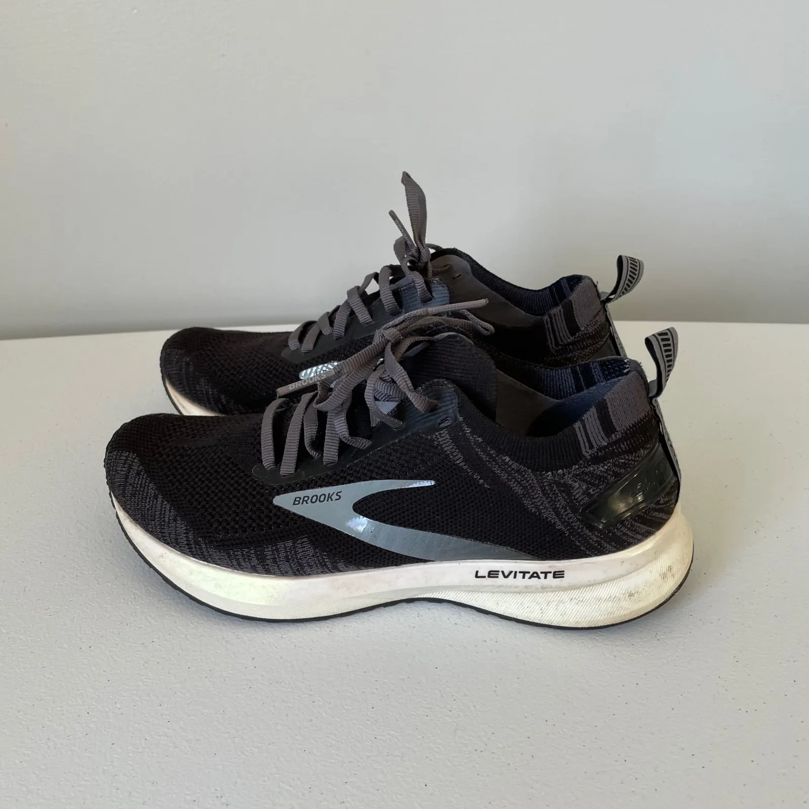 Brooks Levitate 5 Women's Running Shoes Black Size 8.5 Athletic Sneakers - Image 2