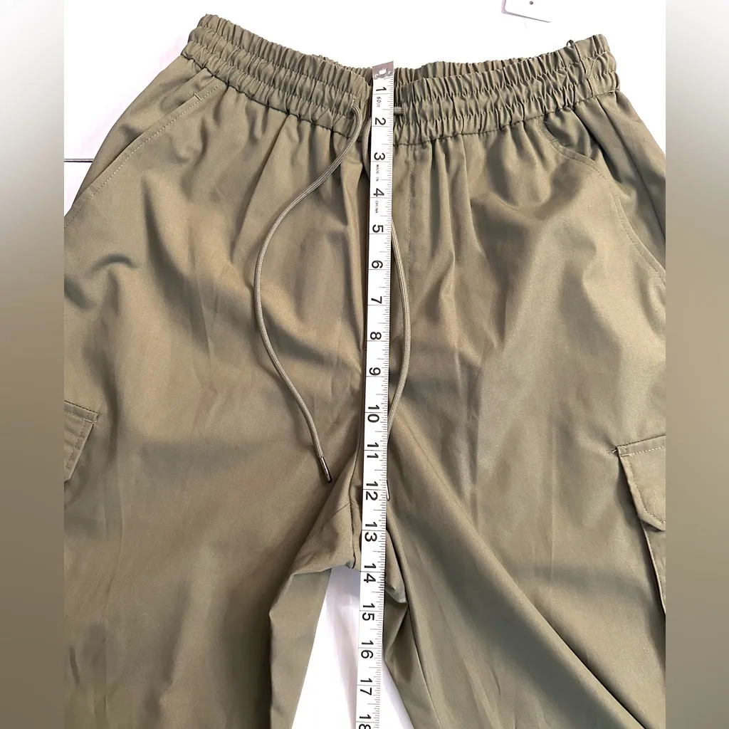 NWT GU Olive Cargo Pull - Image 6