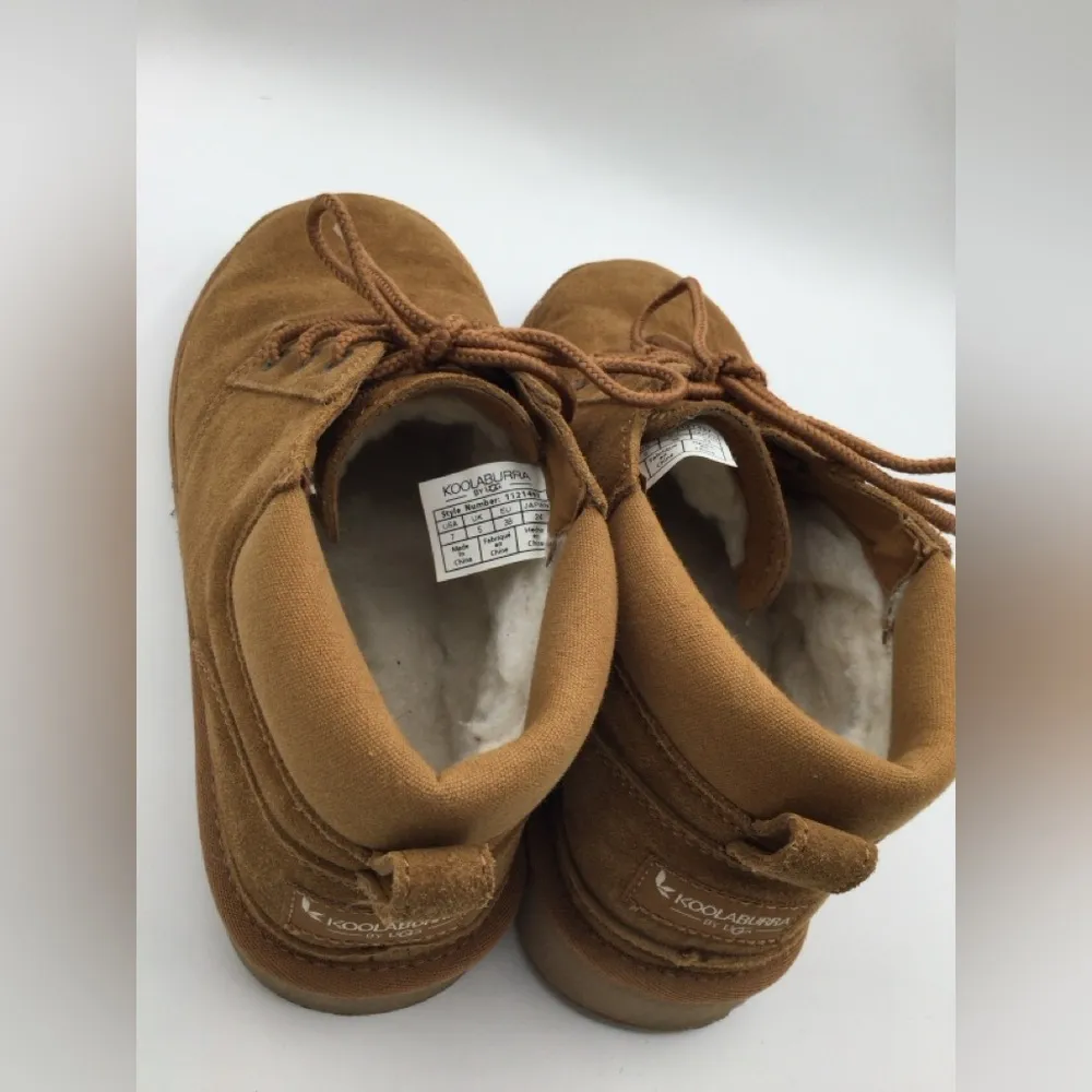 A Rare Pair Of Koolaburra By Ugg Women’s US7 Leather lace-up Boots - Image 4