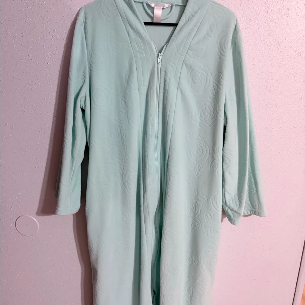 Adonna Light Green Zip-Up Robe - Image 2