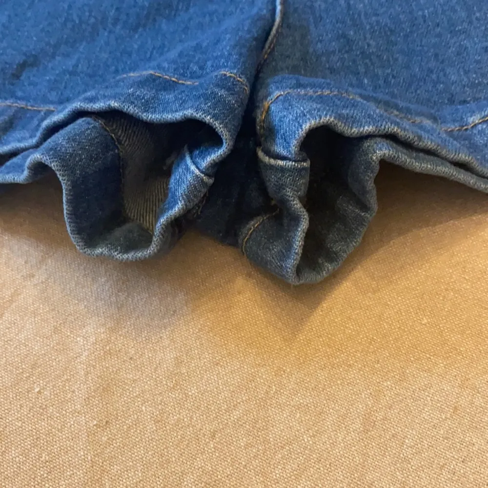 Cute Jean shorts - Image 3