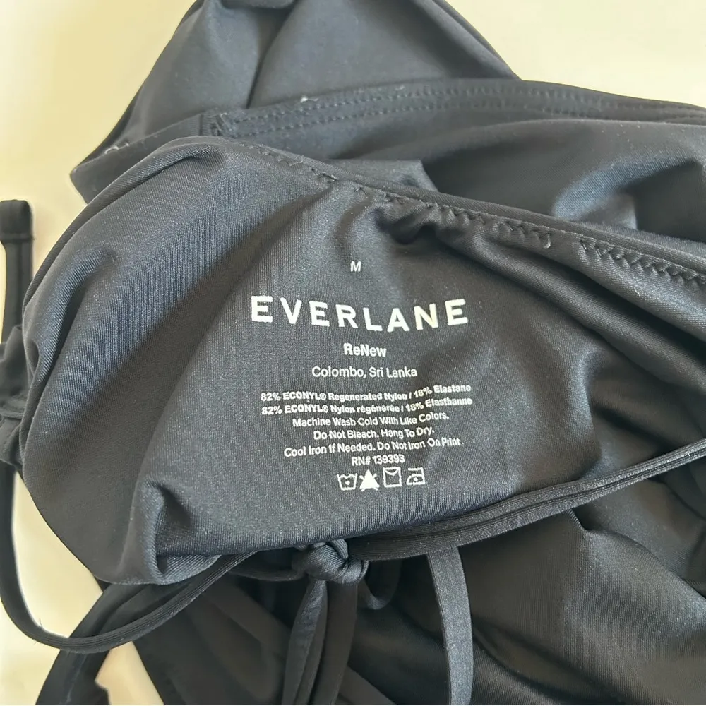 The String One-Piece swimsuit Sz M - Image 7