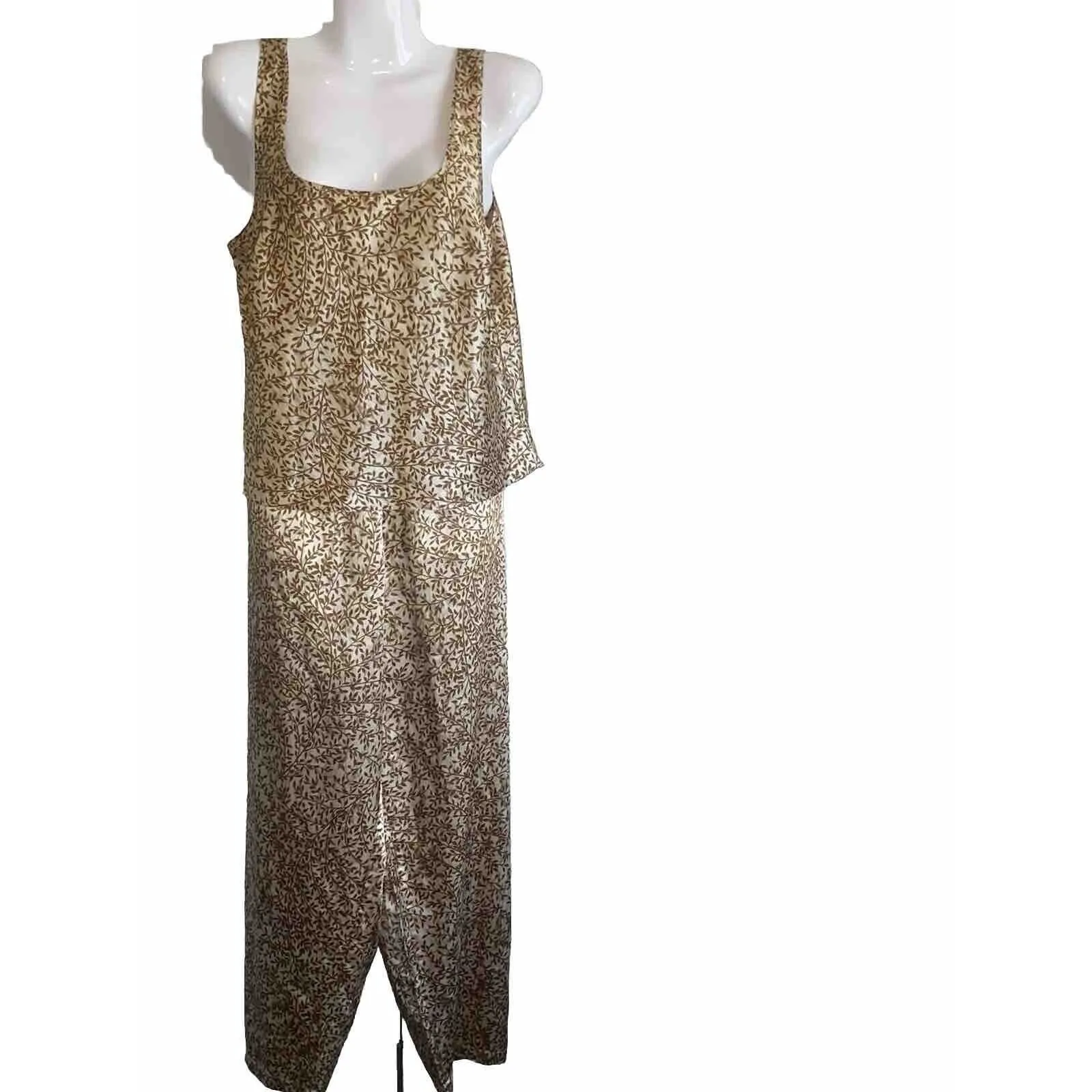 Victoria's Secret Silky Pajamas Tank Top Long Pants  Leaf  Floral print  Sz med - Image 4