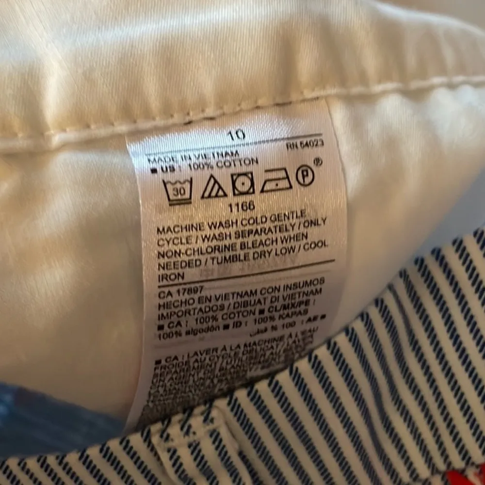 Old Navy Everyday Shorts in Blue Stripe Floral 100% Cotton Sz 10 - Image 4