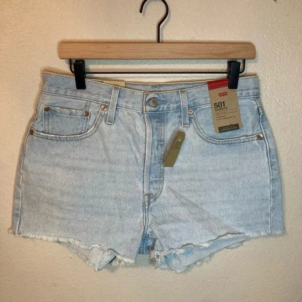 NWT Levi’s 501 Jean Shorts Size 29 in Ojai Lake Light Indigo - Image 4