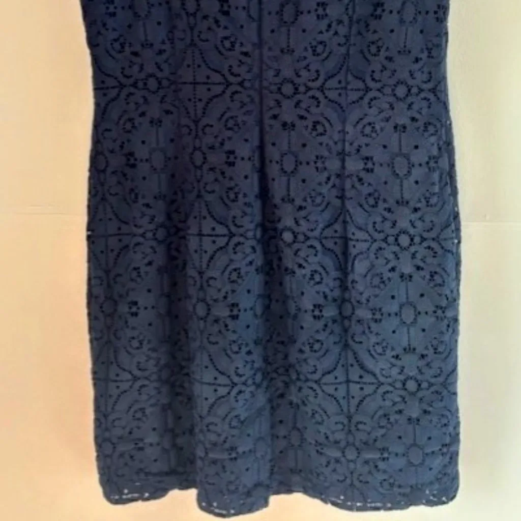 Banana Republic Cap Sleeve Navy Blue Sheath Size 12 Womens Eyelet Lace Dress - Image 4