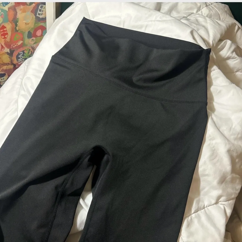Lululemon High Rise Black Leggings 7/8 length - Image 5