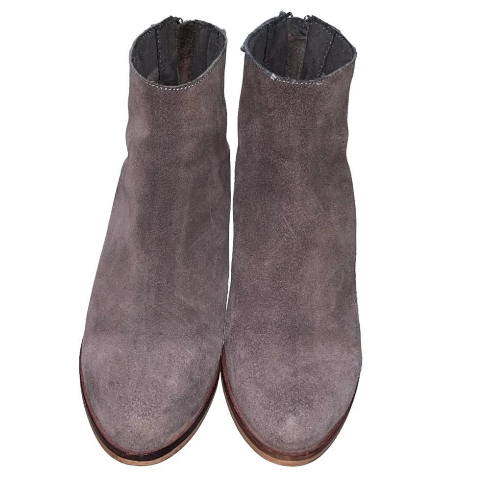 Steve Madden Women’s Gray Legally Suede Booties Boots Shoes size 7.5 - Image 4